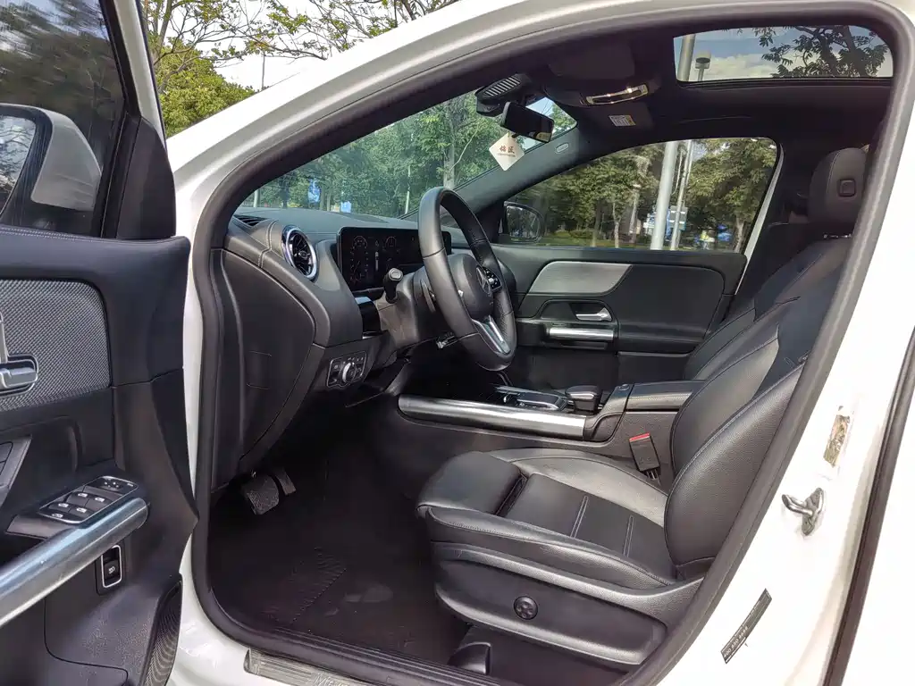 Mercedes-Benz GLA — миниатюра 15