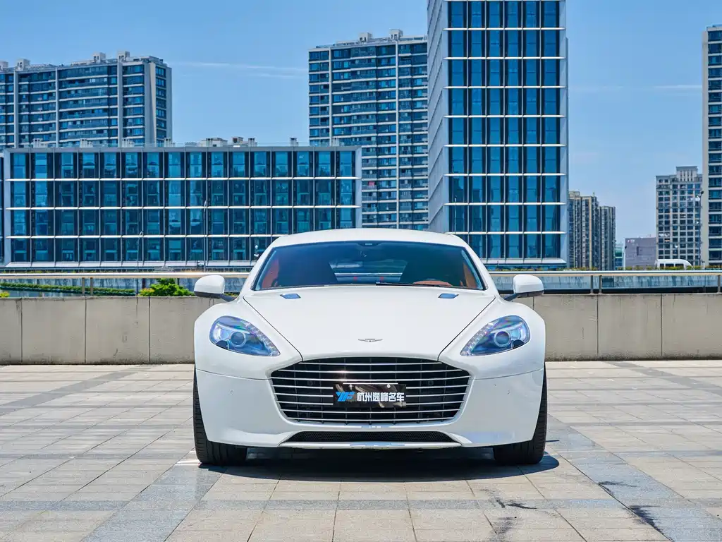 Aston Martin Rapide — миниатюра 2