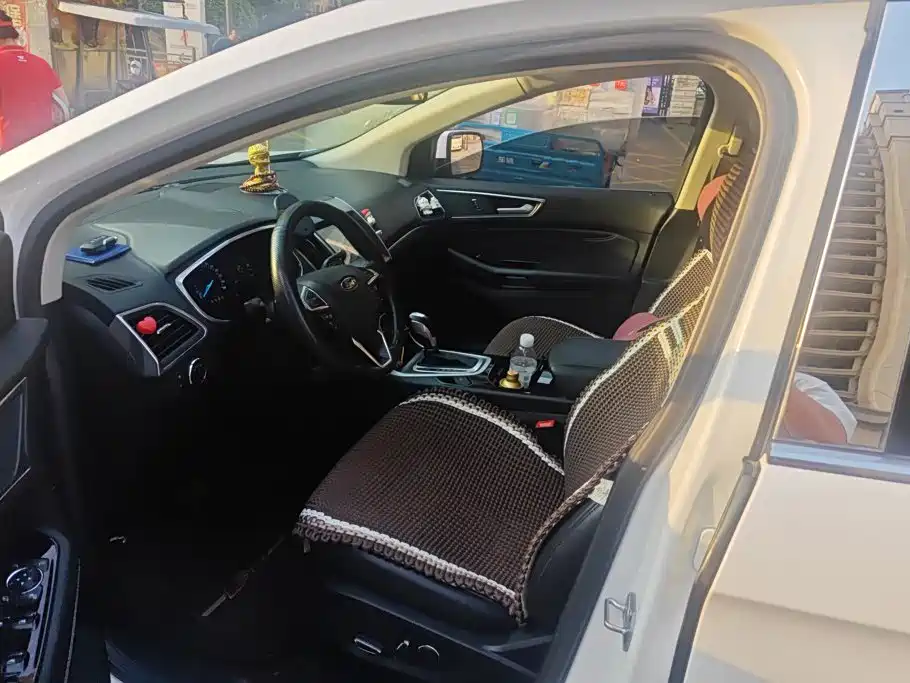 Ford Edge — миниатюра 9