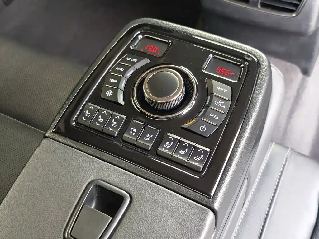 Hongqi Hongqi H7 — миниатюра 22