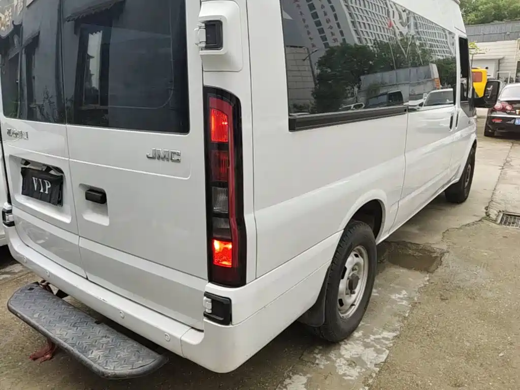 JMC JMC Fushun — миниатюра 8