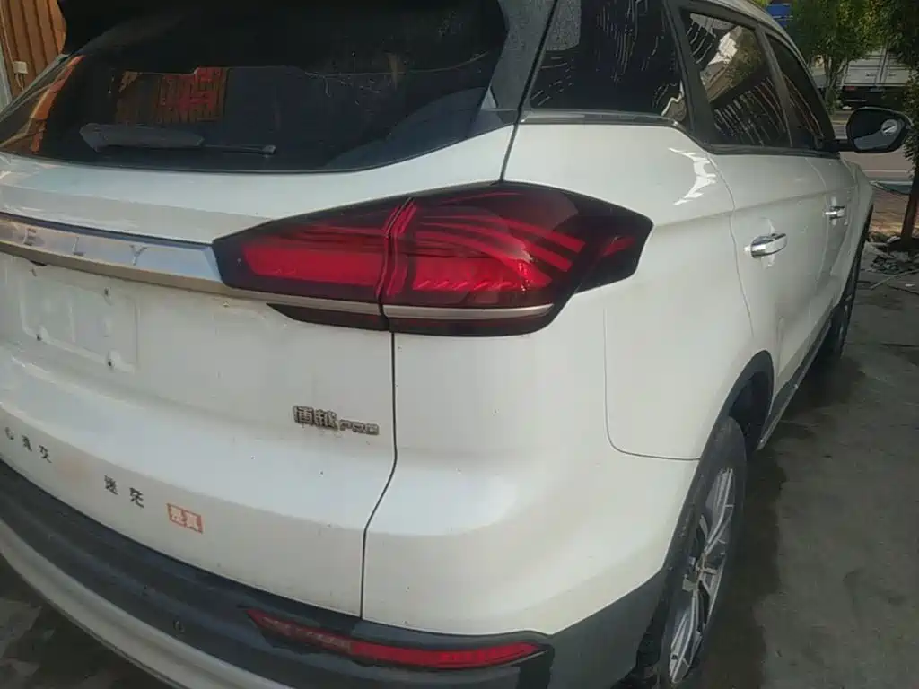 Geely Boyue — миниатюра 8