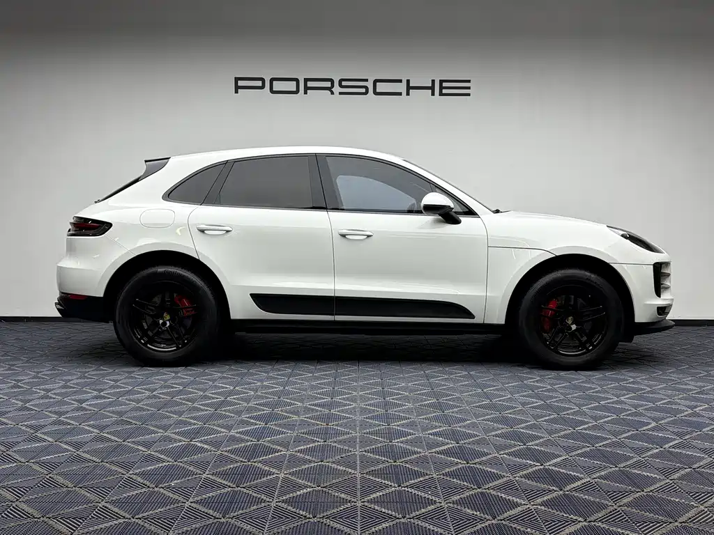 Porsche Macan — миниатюра 9