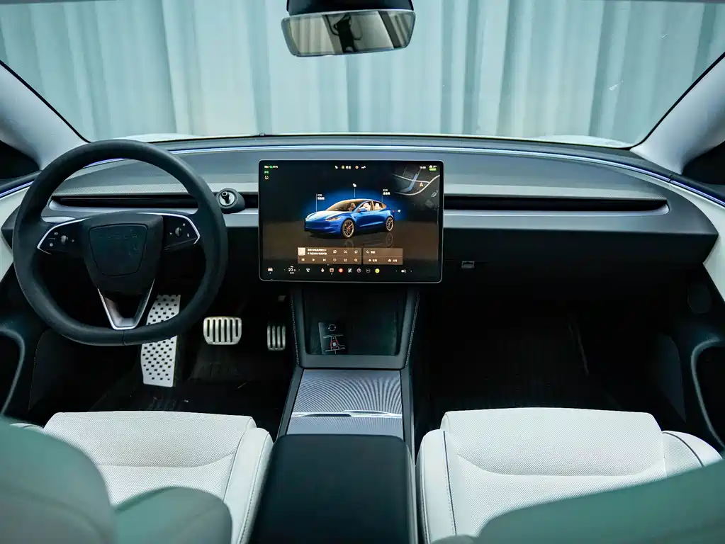 Tesla Model 3 — миниатюра 10