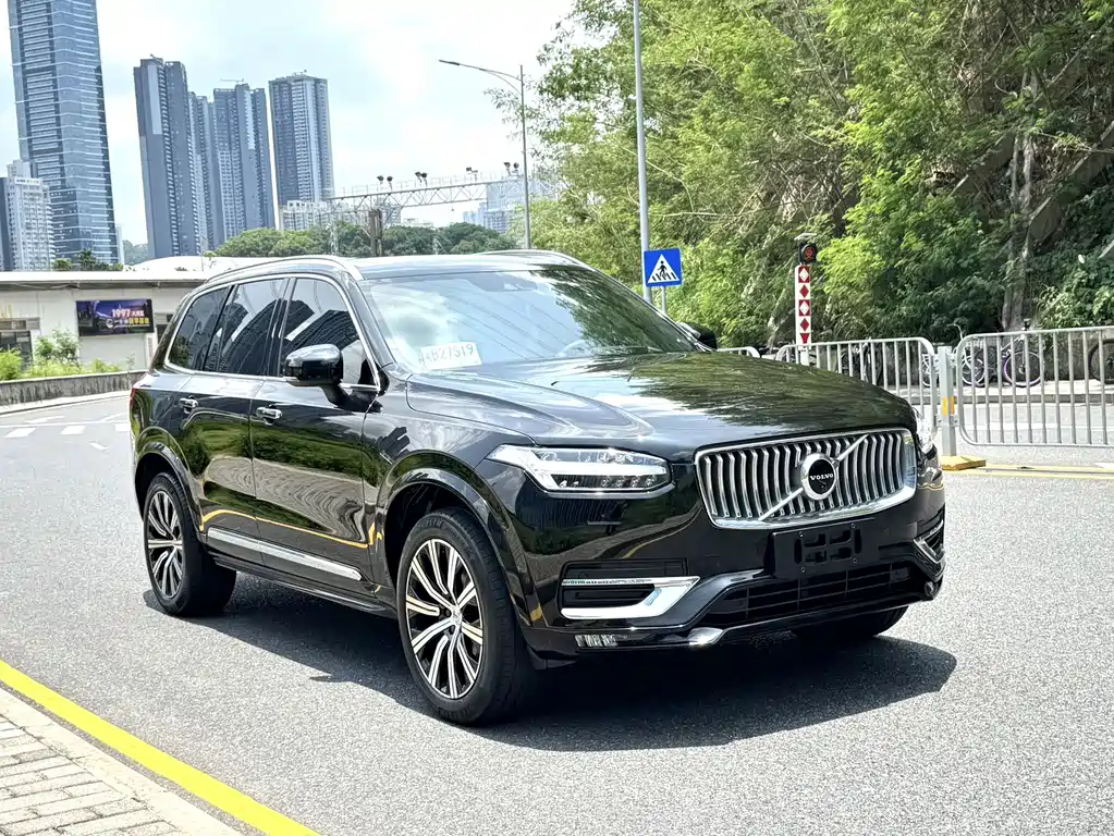 Volvo XC90 2022 B6 Luxury 7 мест
