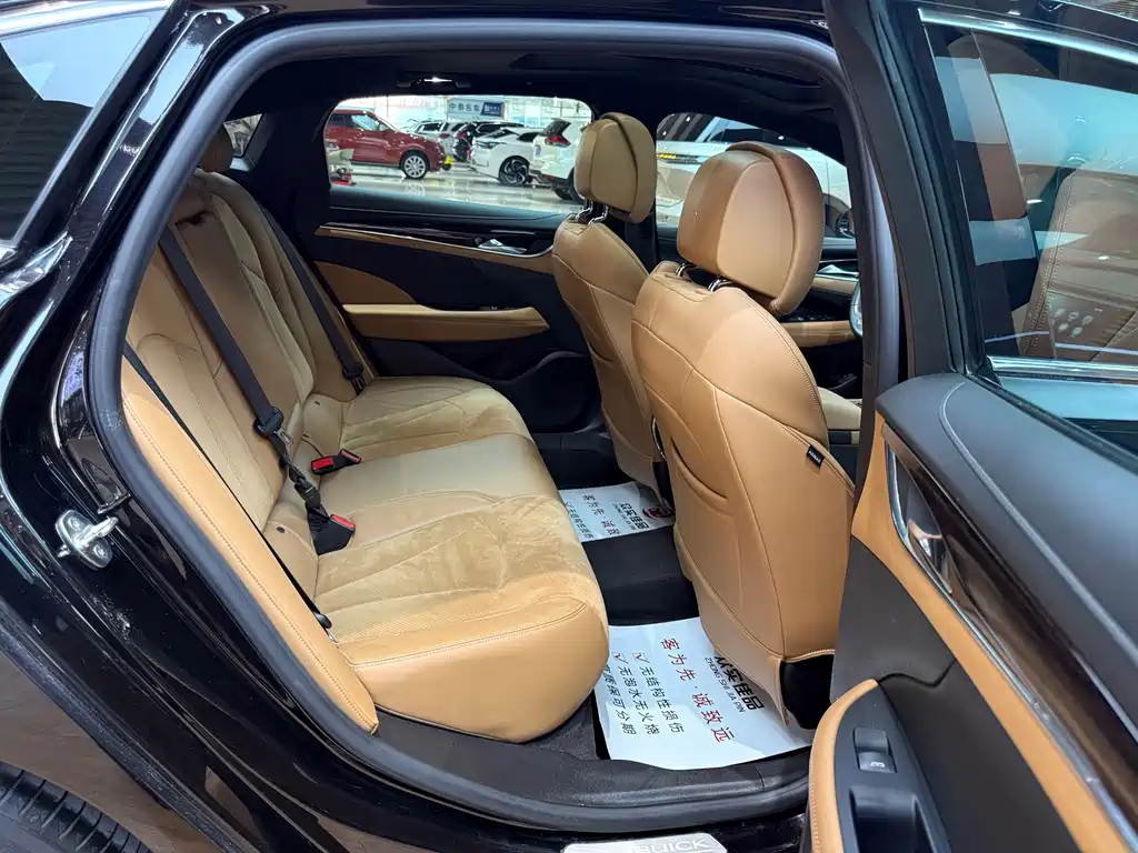 Buick LaCrosse — миниатюра 24