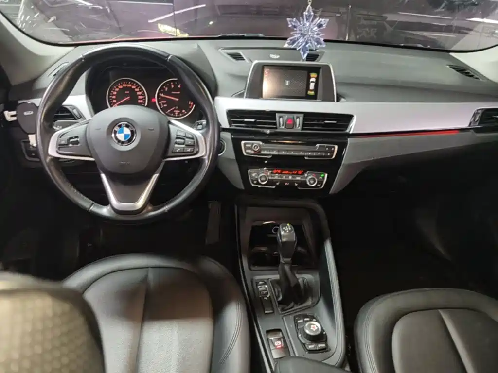 BMW X1 — миниатюра 10