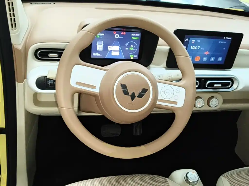 Wuling MINIEV — миниатюра 11