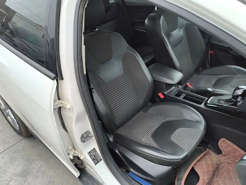 Ford Focus — миниатюра 25