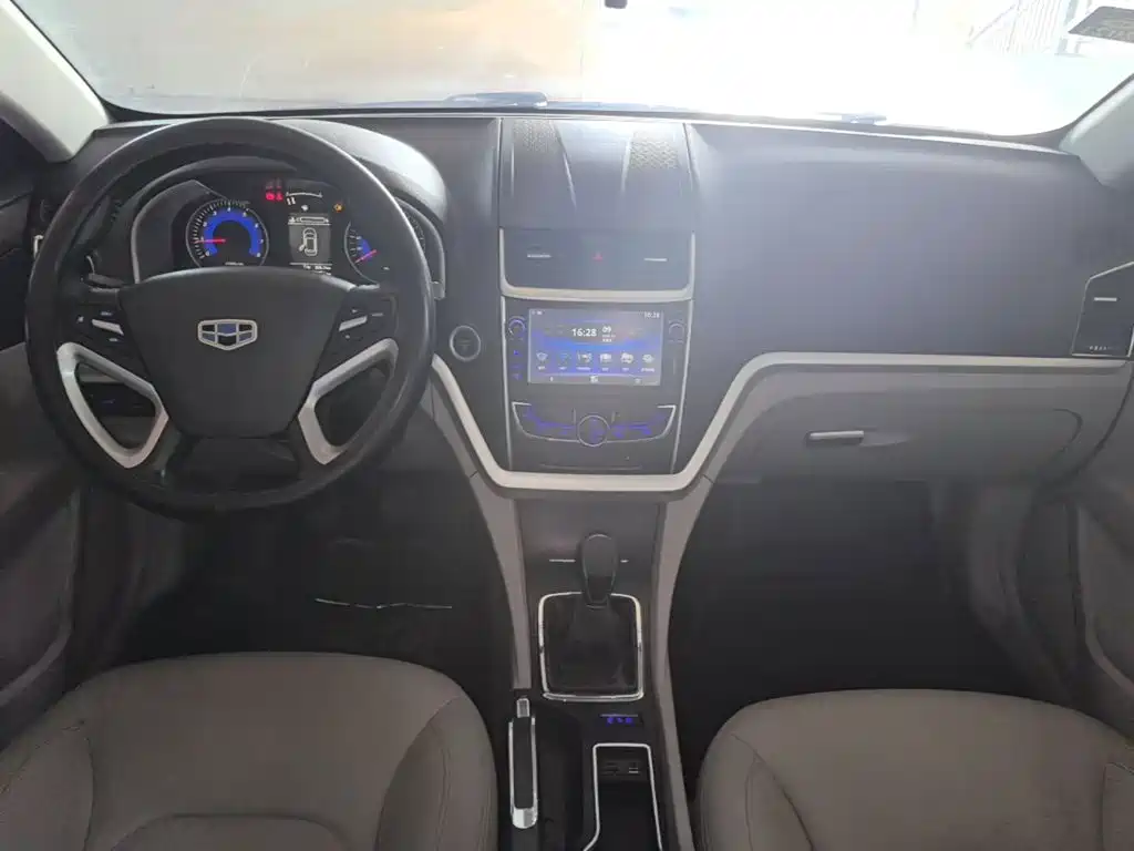 Geely Emgrand — миниатюра 10