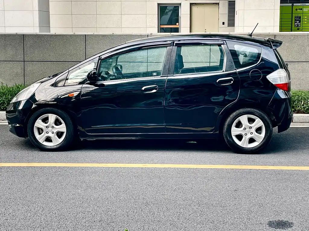 Honda Fit — миниатюра 12