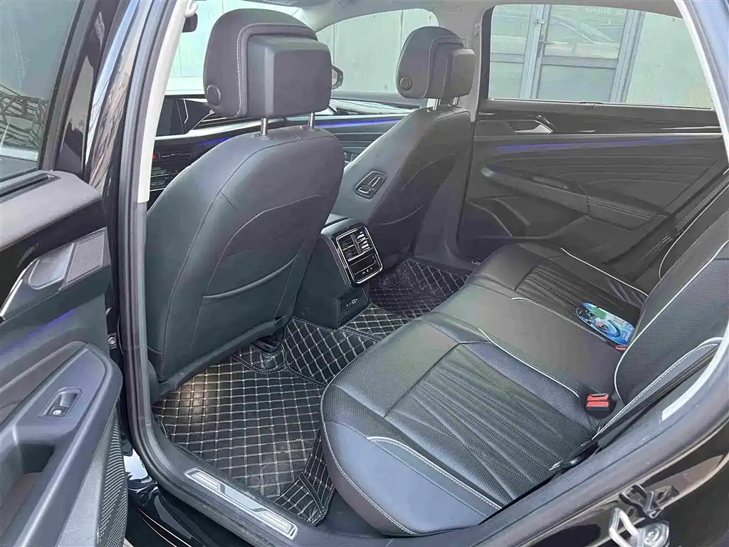 Volkswagen Passat — миниатюра 7