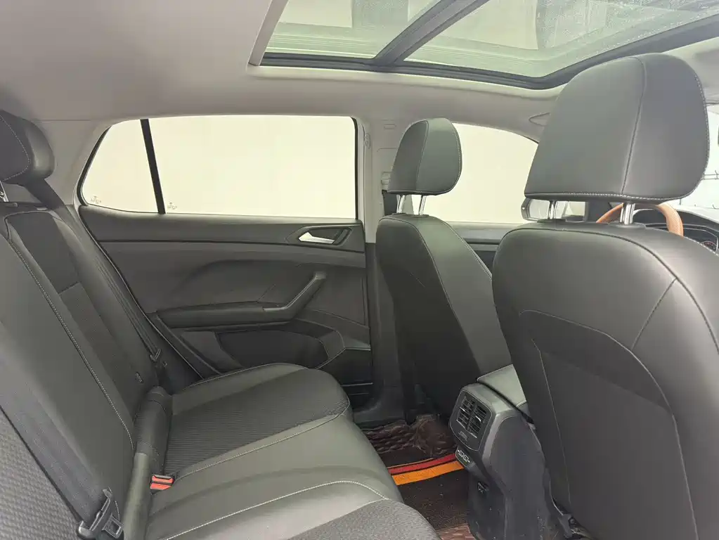 VOLKSWAGEN EXPLORING THE SHADOW