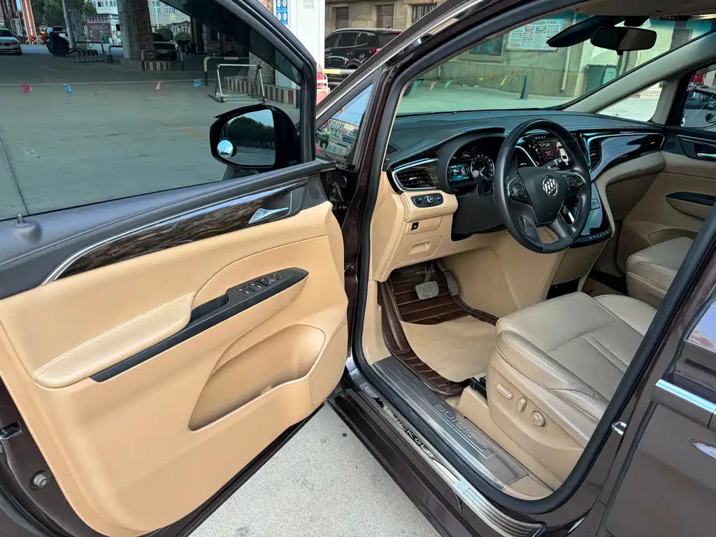 Buick GL8 — миниатюра 7