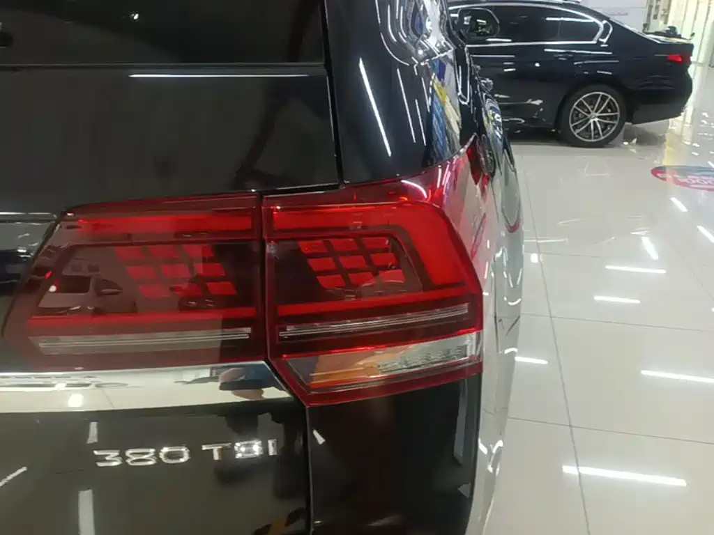Volkswagen Teramont — миниатюра 8