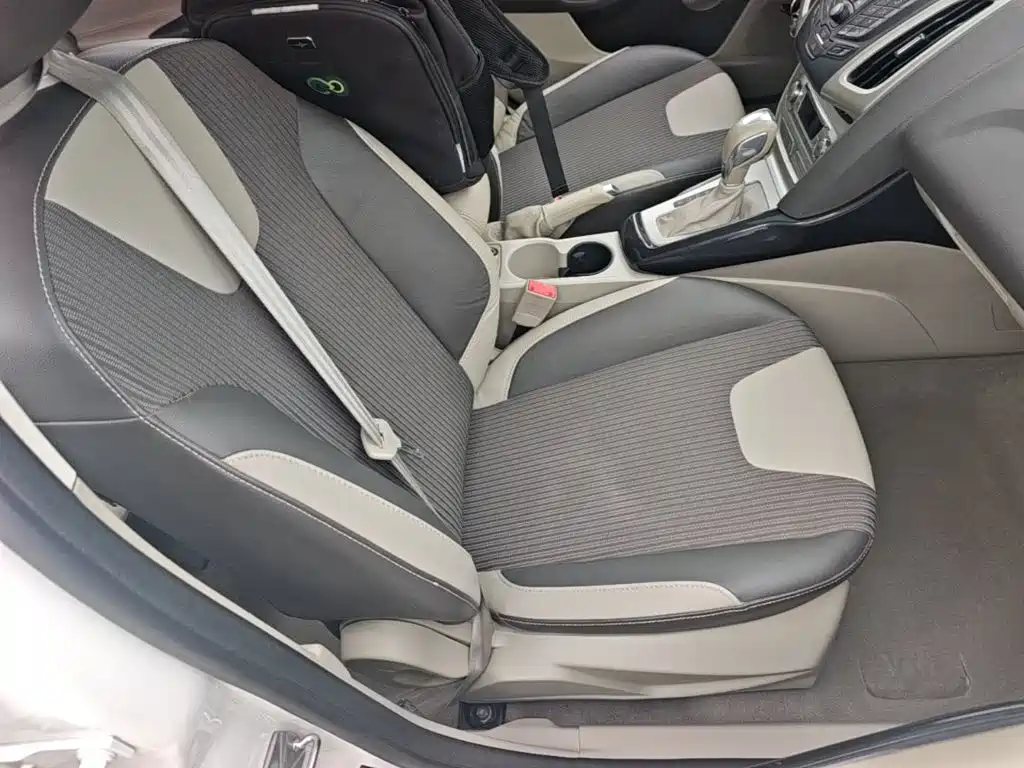Ford Focus — миниатюра 25