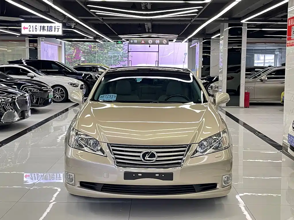 Lexus ES — миниатюра 2