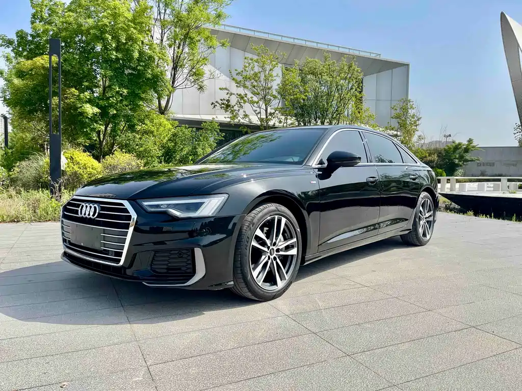 Audi A6L 2022