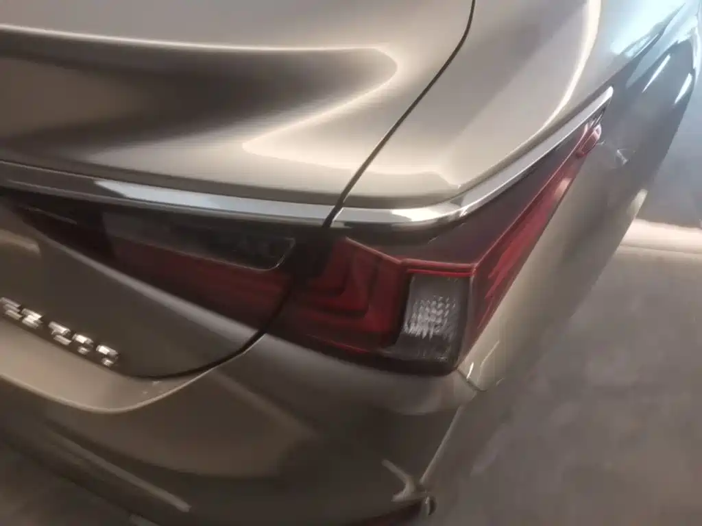Lexus ES — миниатюра 8