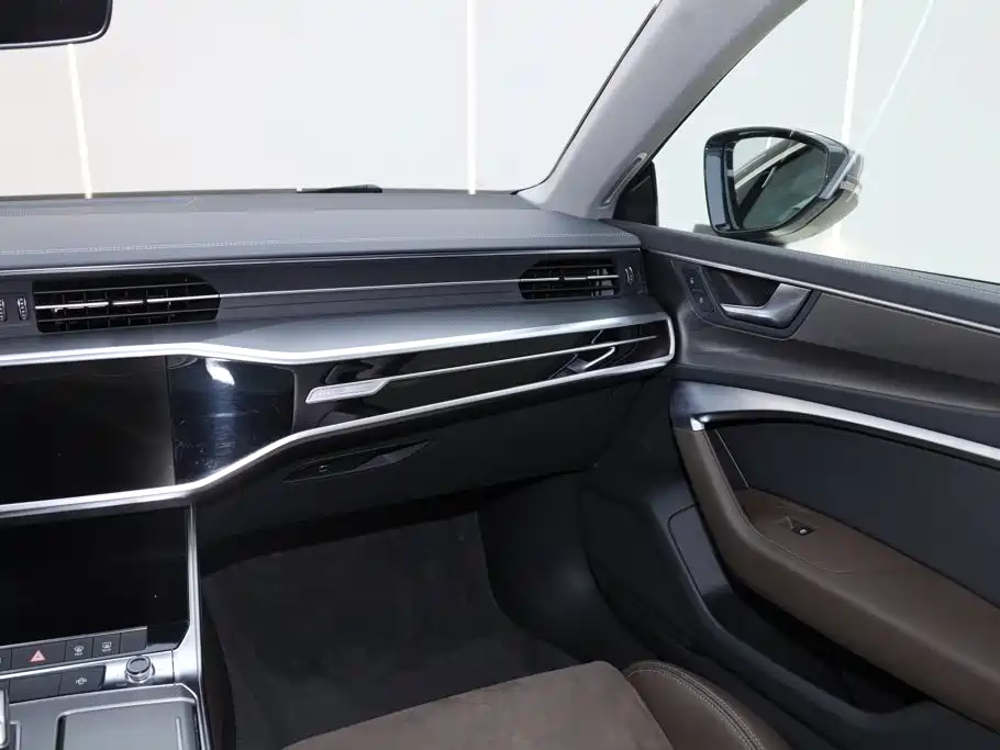Audi A7L — миниатюра 25