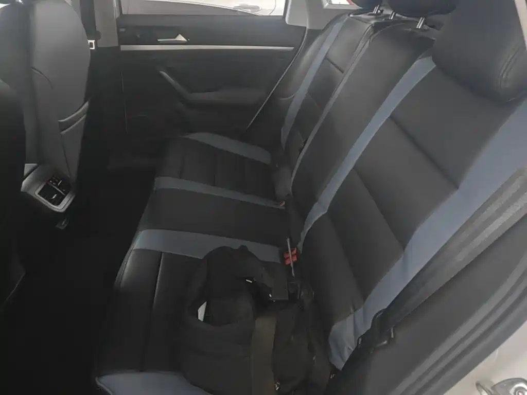 Volkswagen Lavida — миниатюра 17