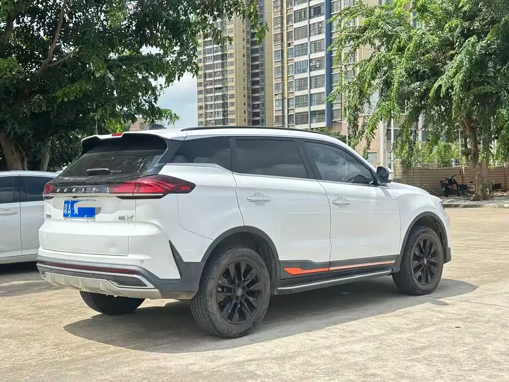 Geely Boyue — миниатюра 5