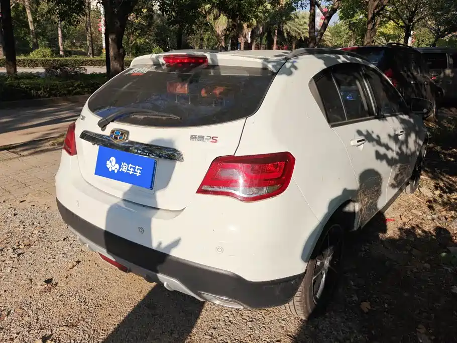Geely Emgrand — миниатюра 3