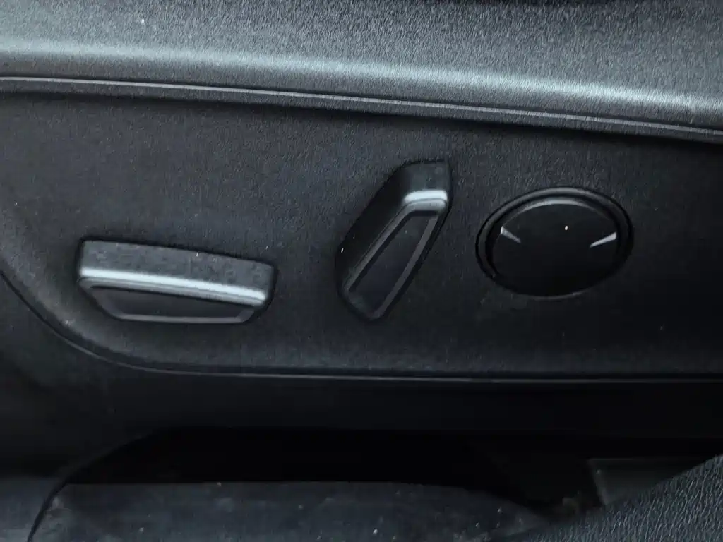 Ford Escape — миниатюра 17