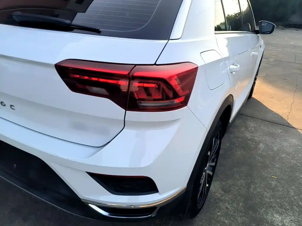 Volkswagen T-Roc — миниатюра 8