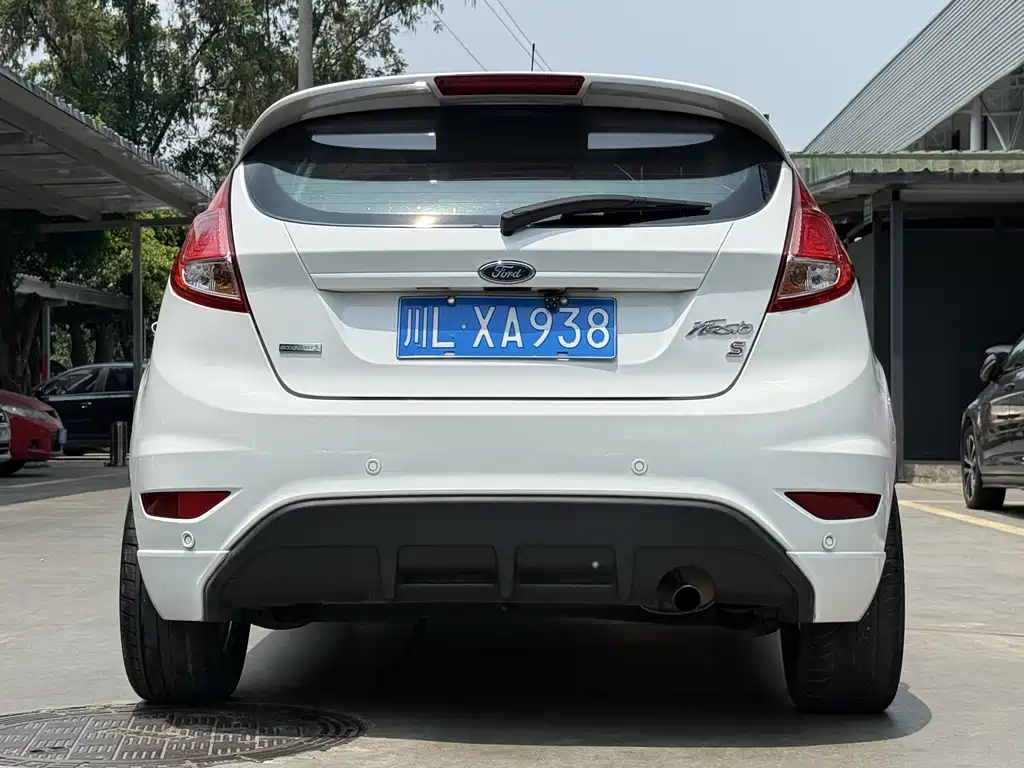 Ford Fiesta — миниатюра 6