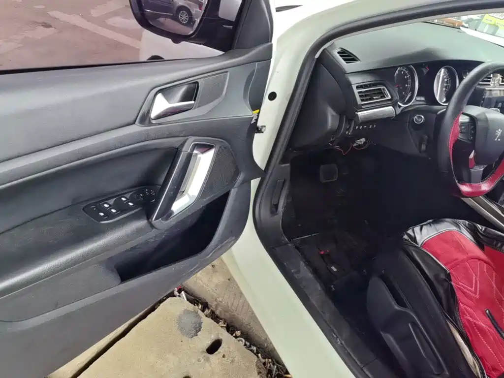 Peugeot 408 — миниатюра 16