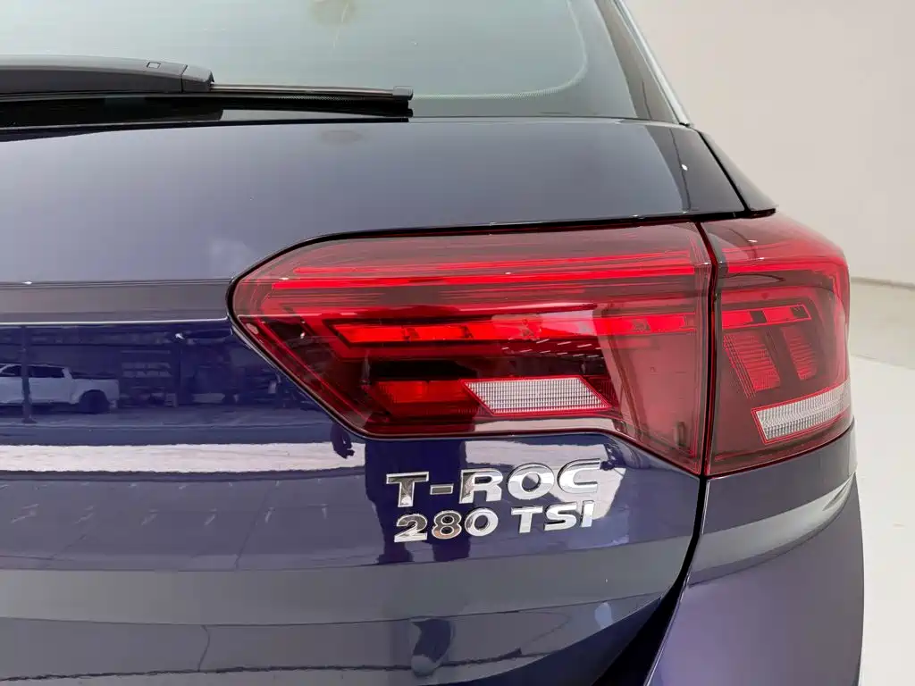 Volkswagen T-Roc — миниатюра 10
