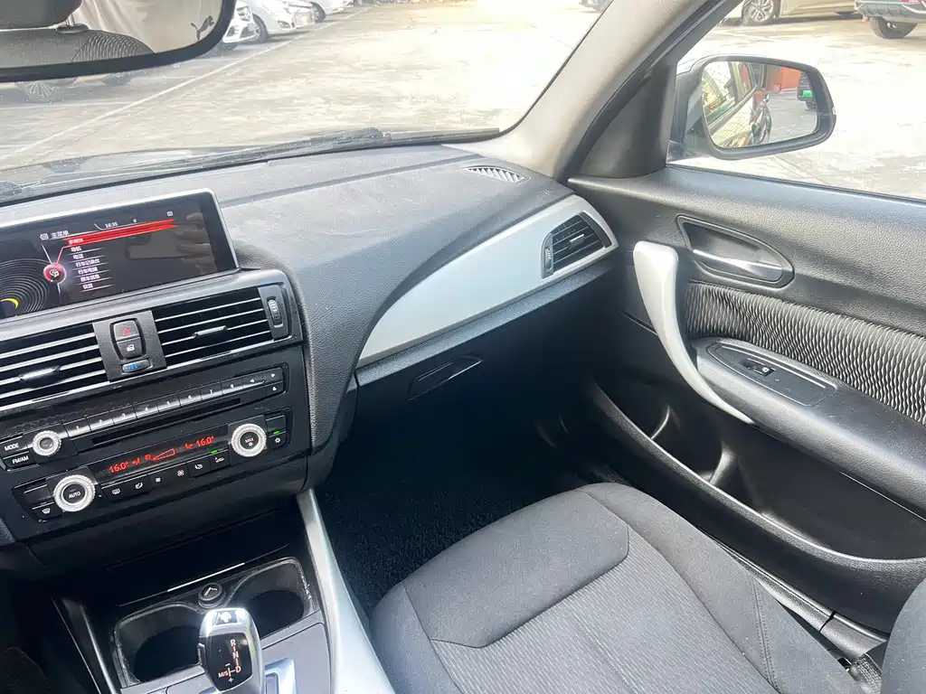 BMW 1 Series (Import) — миниатюра 23