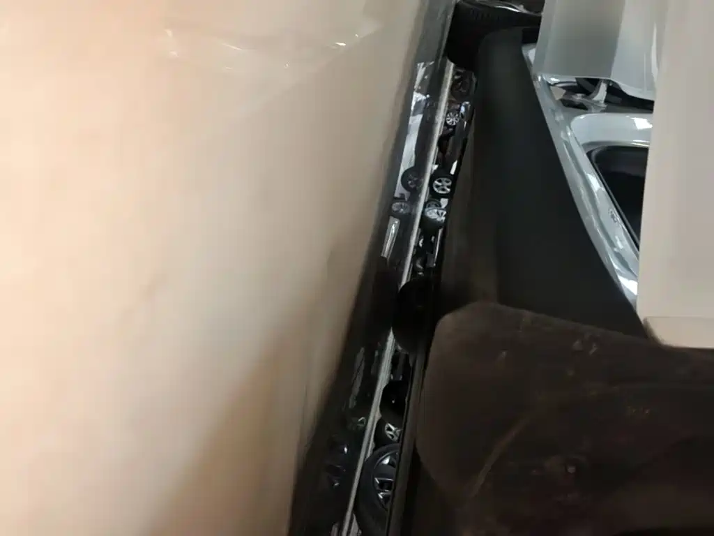 Tesla Model Y — миниатюра 21