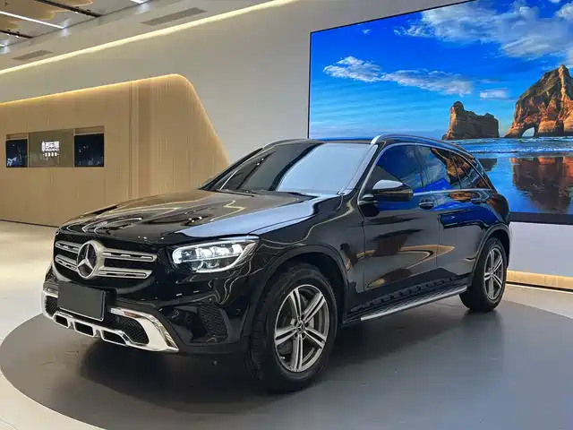 MERCEDES-BENZ GLC
