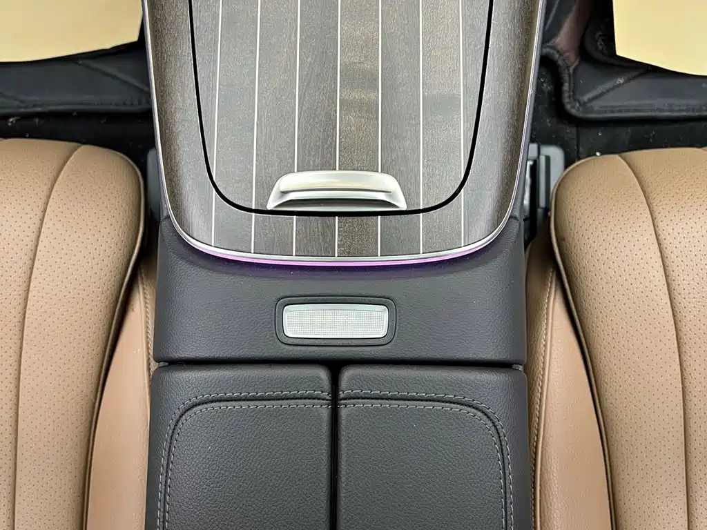 Mercedes-Benz E-Class — миниатюра 29