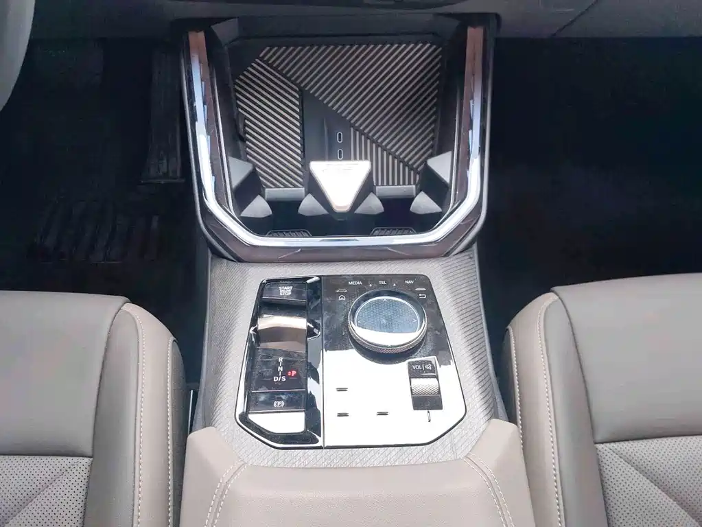 BMW X3 — миниатюра 10