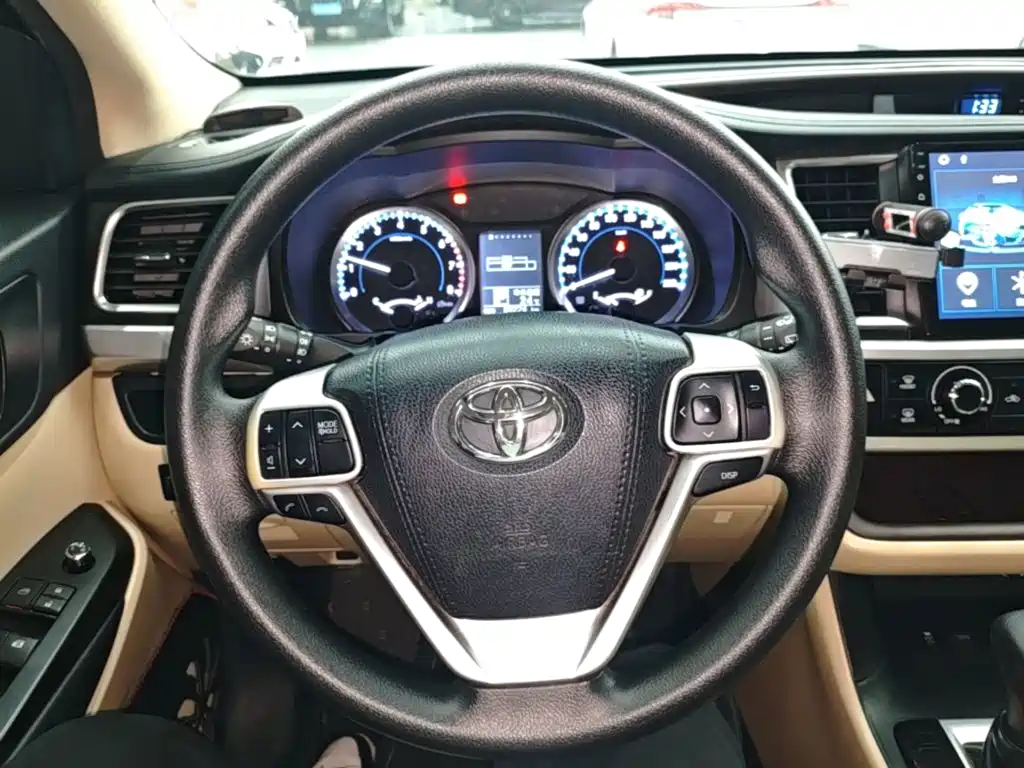 Toyota Highlander — миниатюра 11