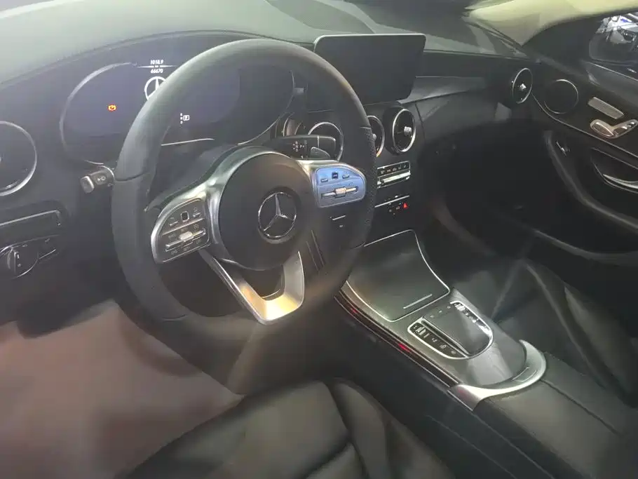 Mercedes-Benz C-Class — миниатюра 12