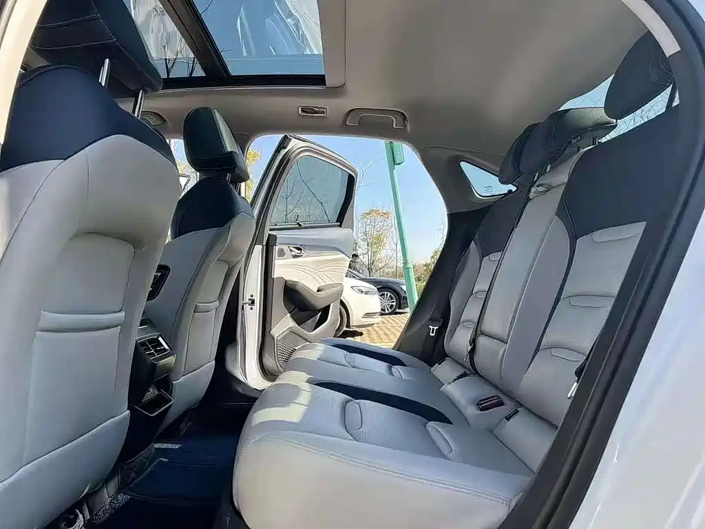 GEELY AUTOMOBILE XINGRUI