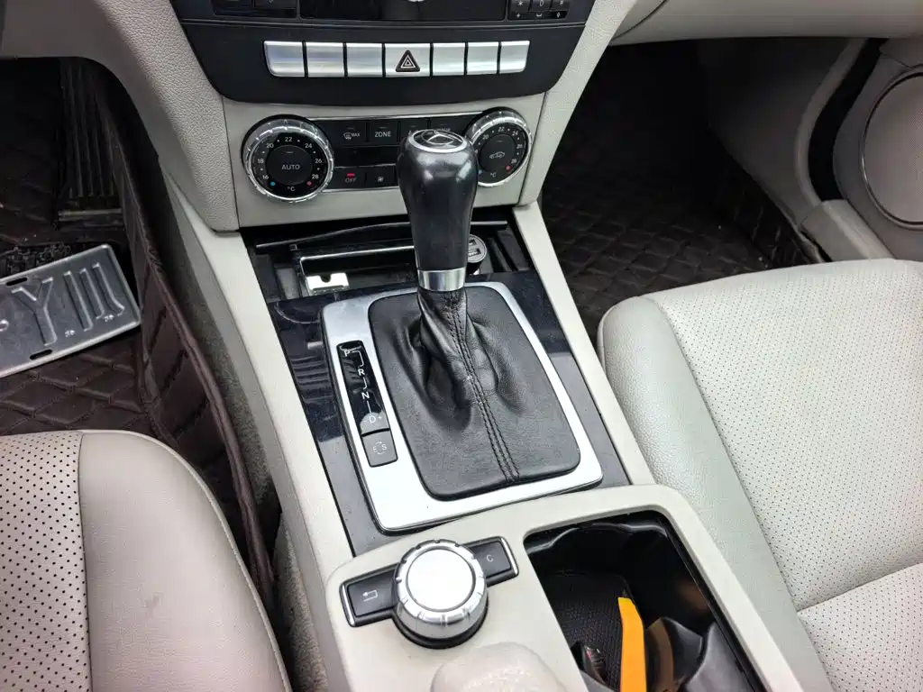 Mercedes-Benz C-Class — миниатюра 11
