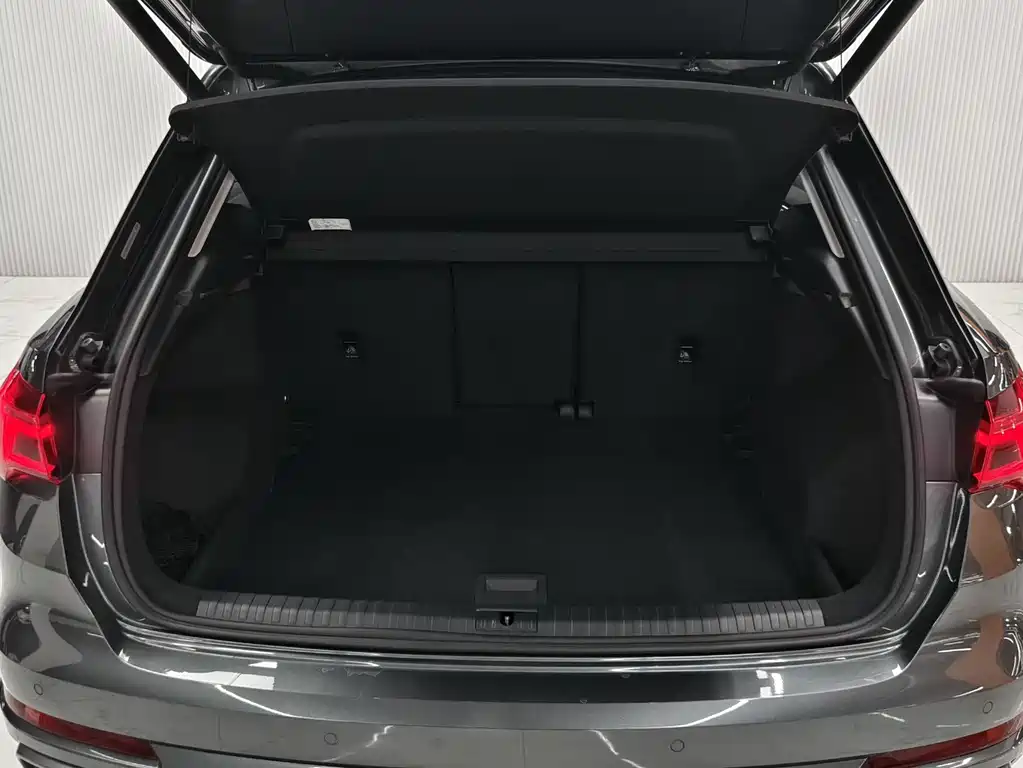 Audi Q3 2022 35 TFSI
