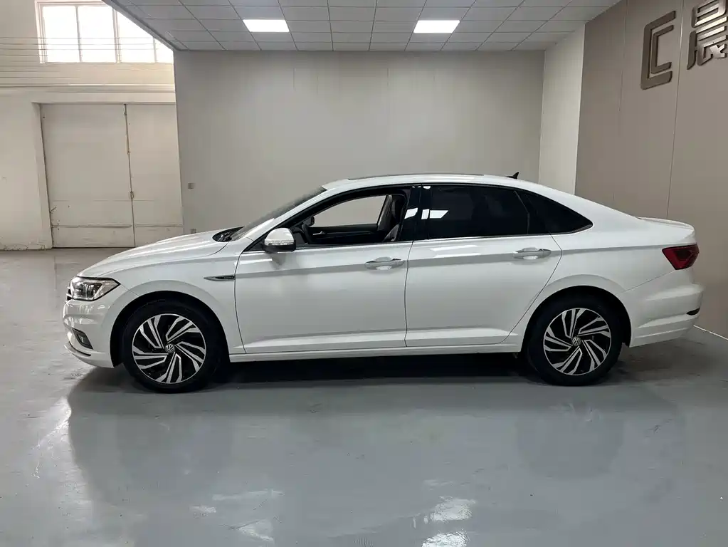 Volkswagen Sagitar — миниатюра 7