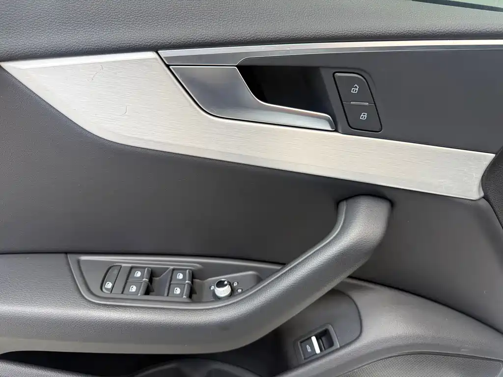 Audi A4L — миниатюра 18