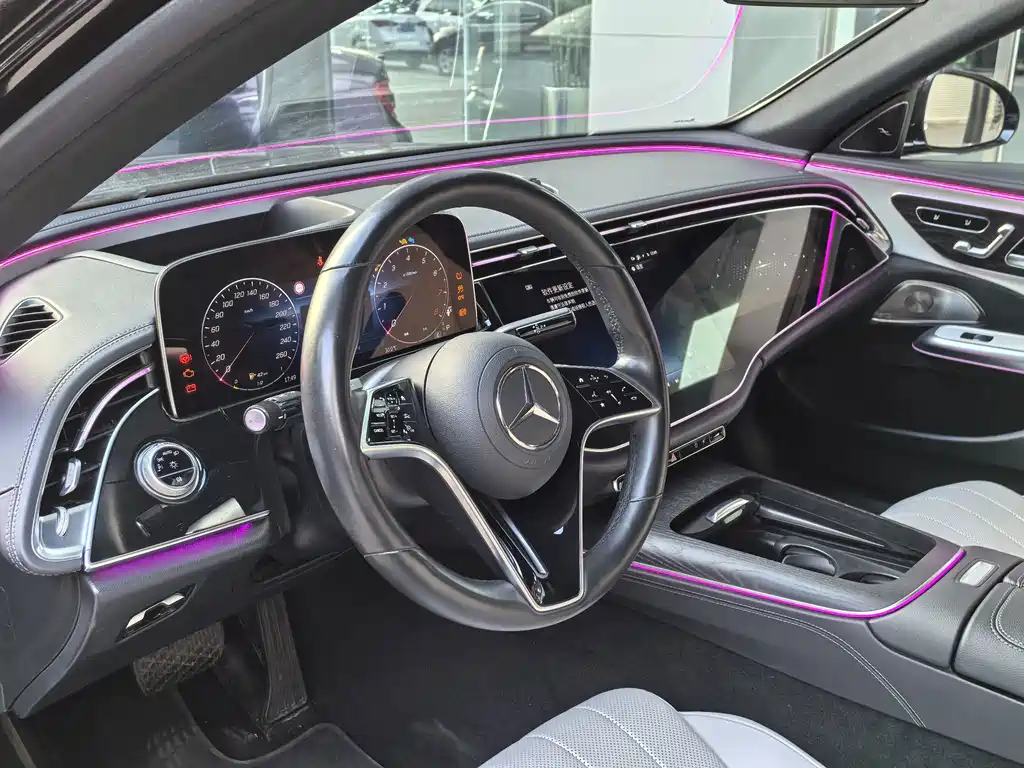 Mercedes-Benz E-Class — миниатюра 4