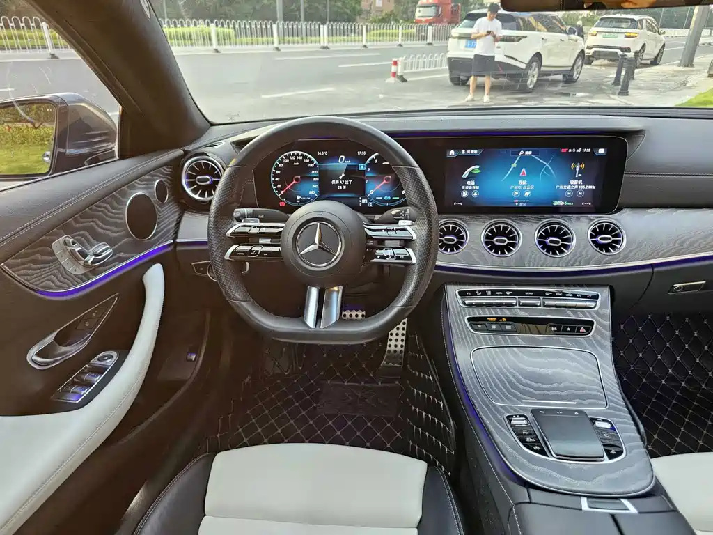 Mercedes-Benz E-Class (Import) — миниатюра 21