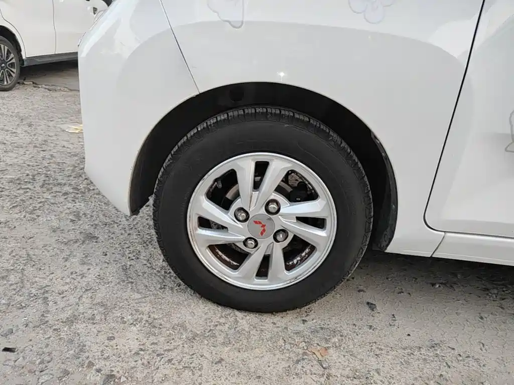 Wuling MINIEV — миниатюра 23