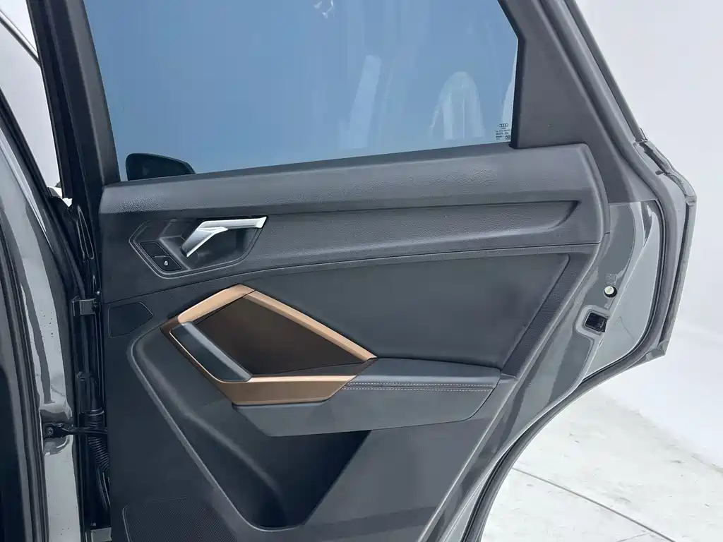 Audi Q3 — миниатюра 24