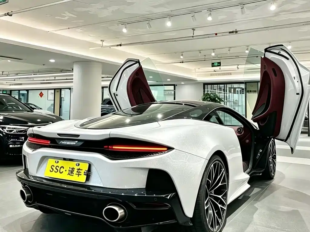 McLaren GT — миниатюра 4