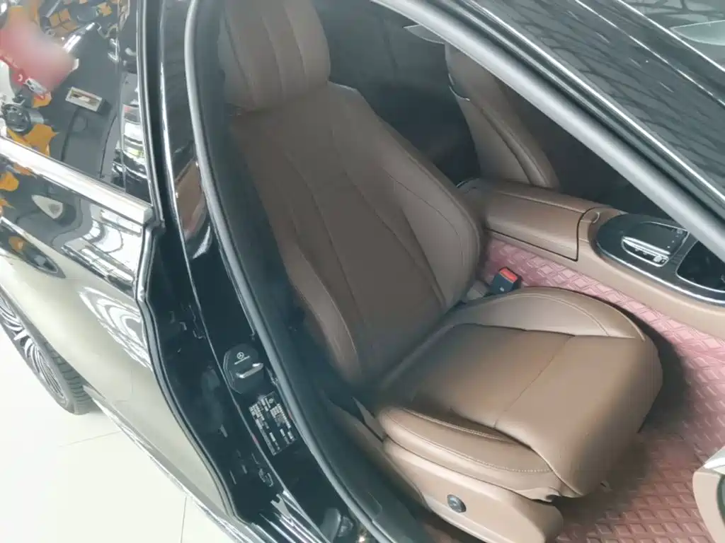 Mercedes-Benz E-Class — миниатюра 25